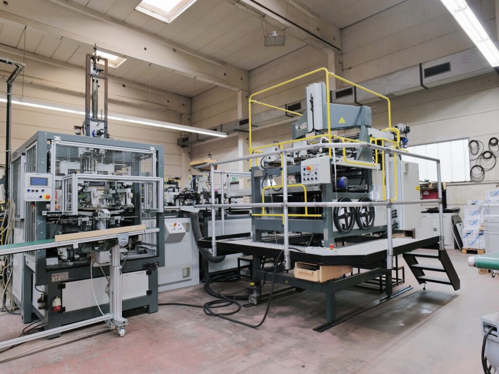 2004 EMMECI S.R.L Italy MC 2004 RIGID BOX PRODUCTION LINE