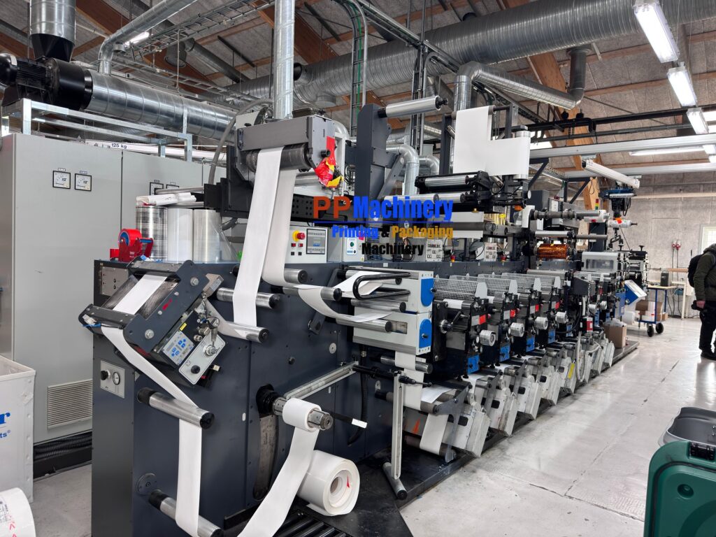 2005 Gallus EM 280 8 colours flexo label press with hot foil and screen printing