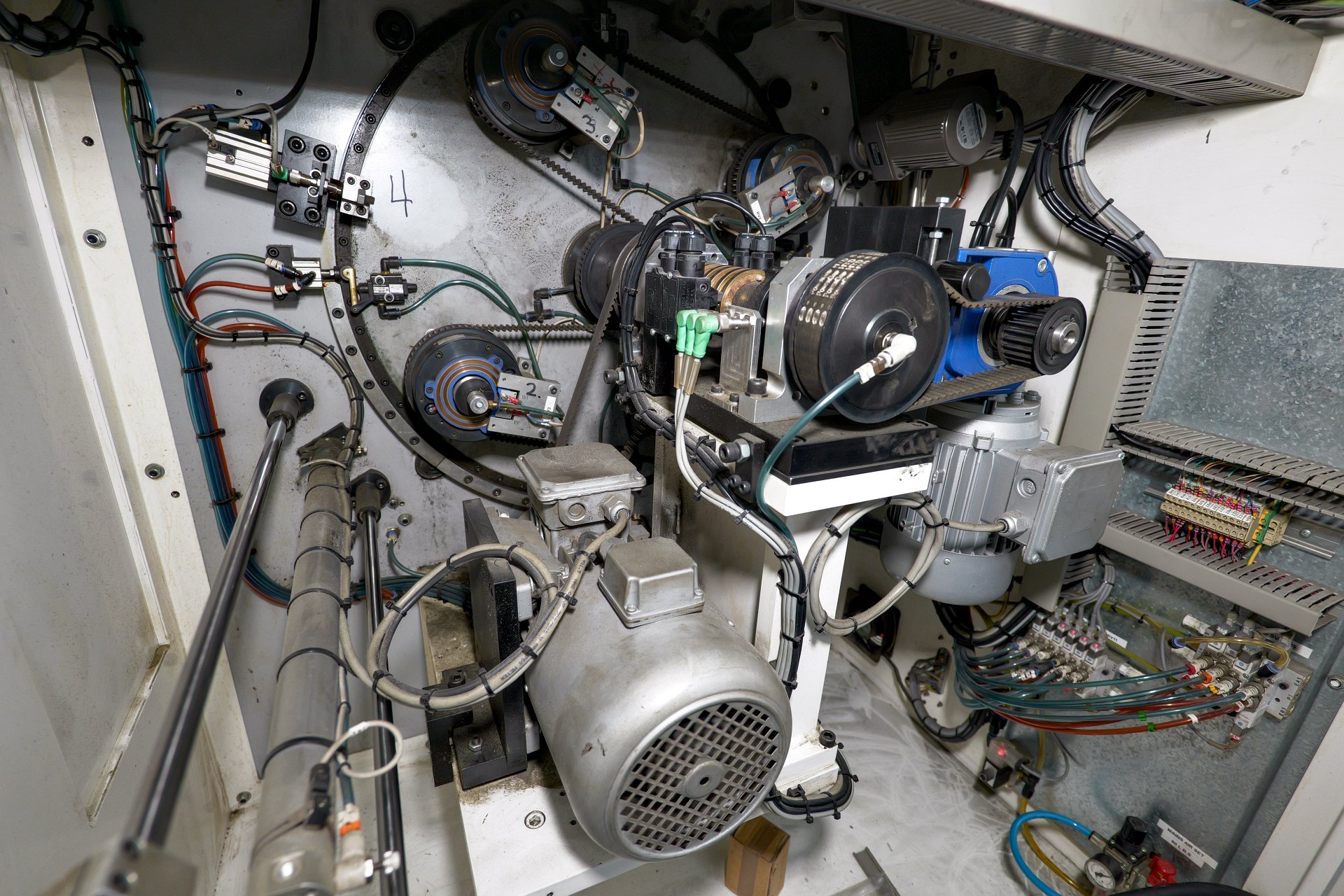 ABG Vectra 410 mm 16 inches – Automatic Turret rewinder – Nice machine for long runs - Image 6